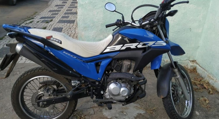Moto furtada em Missão Velha recuperada em Barbalha, além de um carro em Juazeiro