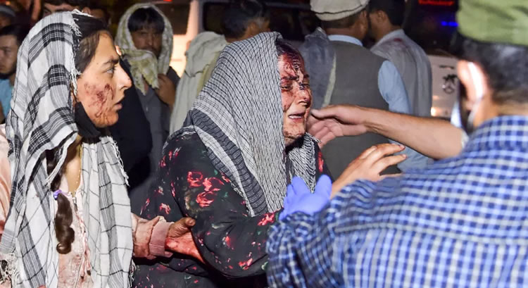Explosões no aeroporto de Cabul deixam 13 mortos, incluindo soldados americanos