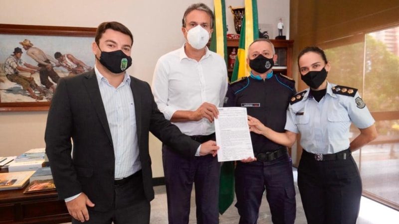 Governo do Ceará anuncia concurso da Polícia Militar para profissionais da saúde